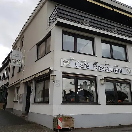 Cafe-restaurant Engels Apartment *